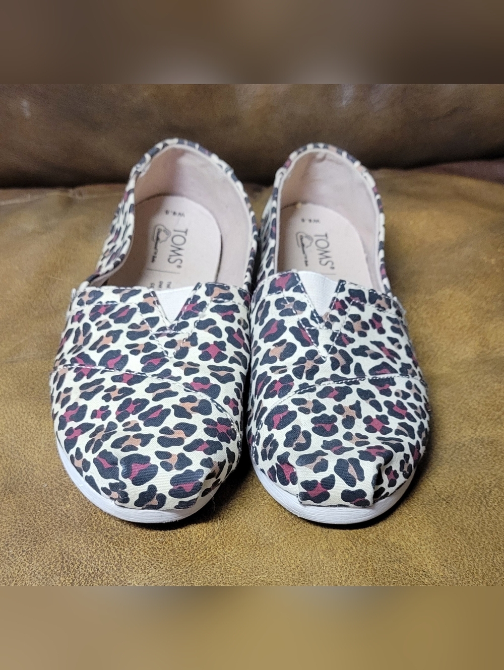TOMS Leopard Print Slip-On Flats in Burgandy,Tan, & Black W6.5